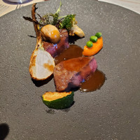 肉料理。試食のためサイズは小さくなっているそうです。