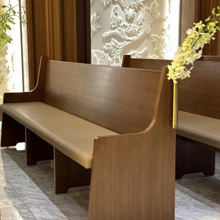 チャペルの椅子