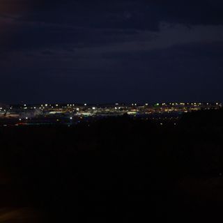 披露宴会場から見える空港の夜景