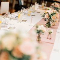 披露宴のテーブル（晩餐会スタイル）