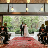 ガーデンでの挙式（屋根下）