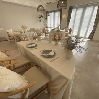 親族のみの少人数用の会場。アットホーム。