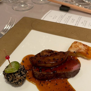 国産牛フィレ肉とフォアグラのステーキ