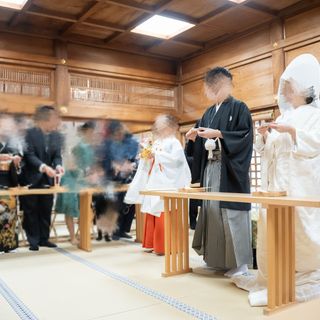 神社拝殿内
