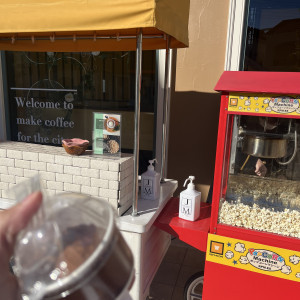 参列者の待合室でジェラートとポップコーンのサービスがあります|791265さんのアニヴェルセル 大宮の写真(2636947)