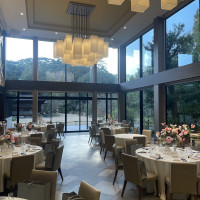 天井が高い＋窓も大きい為キャパ以上に感じることができる