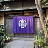 参列前から和の雰囲気を感じられる入口