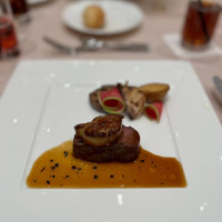 メインの肉料理
選びました。