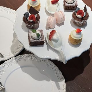 デザートは選び放題のプランがあり試食させて頂きました。