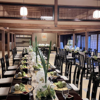 天井が低いですが張りなど全て細かく細工がされており素敵です