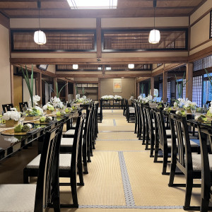 テーブルの設置方法は変更可能で希望を聞いてもらえる|791491さんのFOREST TERRACE 明治神宮・桃林荘の写真(2640182)