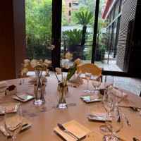 窓がグリーンが見えて光も入ります