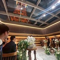 新郎新婦の後ろに見える東京タワー