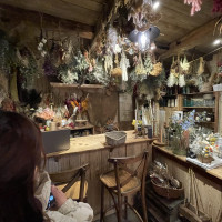 敷地内にある花屋