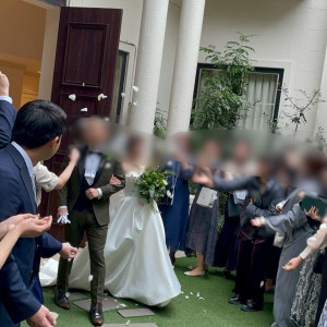 フラワーシャワー|791867さんの麻布迎賓館/テイクアンドギヴ・ニーズウェディングの写真(2639394)