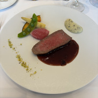 高級感のあるステーキ