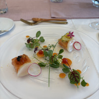 前菜から驚くほど美しい彩り