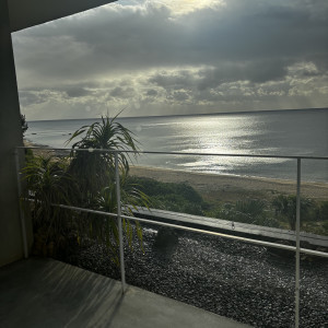 東海岸なので朝日が昇ります|791977さんのザ・ギノザリゾート 美らの教会/アールイズ・ウエディングの写真(2640247)