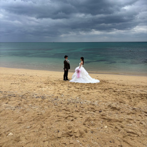 ビーチショット|791977さんのザ・ギノザリゾート 美らの教会/アールイズ・ウエディングの写真(2640503)