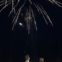 謝辞のあと、サプライズで花火の演出を行いました