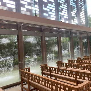 チャペルから見える滝です