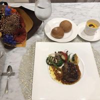 ポタージュも濃厚で美味しかった。