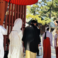 花嫁行列の本殿参拝