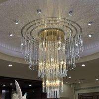 大きなシャンデリア