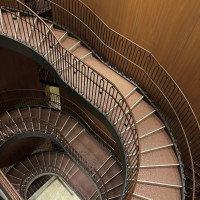 ファーストミートの螺旋階段