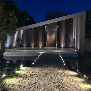 チャペルは入っていく道です