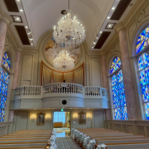 チャペル前方から後方を見た景色|792662さんのリーガロイヤルホテル大阪 ヴィニェット コレクション(旧リーガロイヤルホテル)の写真(2642262)