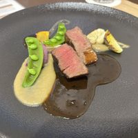 お肉料理です。お魚とお肉、デザートを試食できました。
