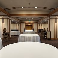 披露宴会場「孔雀の間」　高砂側から撮影