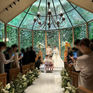 緑が多く素敵なチャペルでした！|793010さんのアーヴェリール迎賓館（名古屋）/テイクアンドギヴ・ニーズウェディングの写真(2643911)