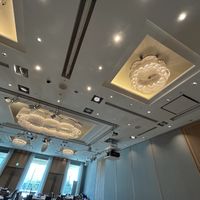 披露宴会場シャンデリア