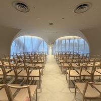 ナチュラルな雰囲気のアットホームなチャペル