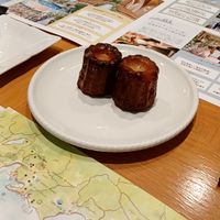 カヌレ