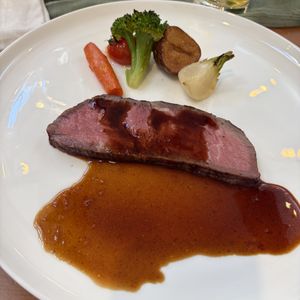 厚みがあるローストビーフ|793757さんのAT TERRACE ninomiyaの写真(2646013)