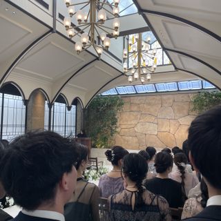 新郎新婦との距離が近いチャペル