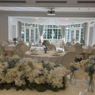 ア・ラ・モードパレ&ザ・リゾート(A LA MODE PALAIS&THE RESORT)のクチコミ 披露宴会場の写真(3枚目)