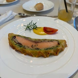 サーモンをパイ生地で包んだ料理
ゲストから評判が良かった。