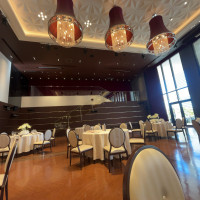 ルーチェ（階段）
ここから登場したら素敵だろうと思いました