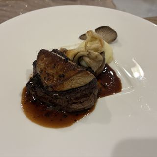 メインの肉料理