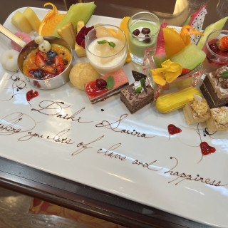 デザートビュッフェの盛り合わせ
式後にいただきました