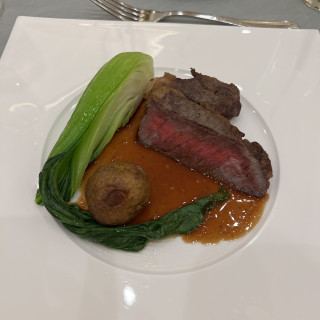 間違いない美味しさのメイン料理です。