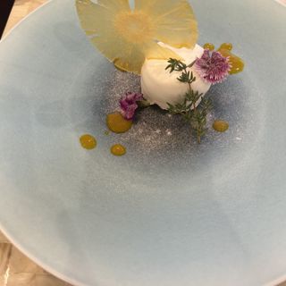 フロマージュケーキ
太陽の丘をイメージした、乾燥させたパイン