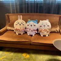 中座の間、ソファにぬいぐるみを置きました