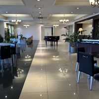 エントランスはじゅうぶんな広さがあり大人数でも渋滞しません。