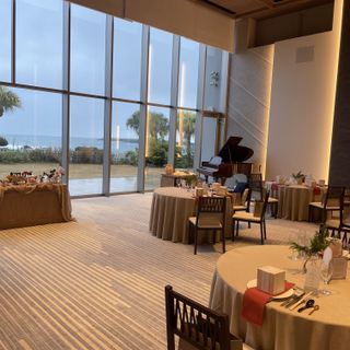 アマンダンブルー青島（AMANDAN BLUE青島）のクチコミ 披露宴会場の写真（1枚目）