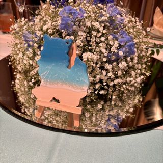海を表した花とレジンのテーブルナンバー